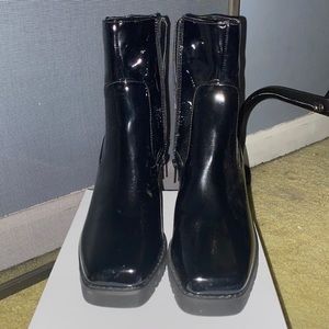 Black vegan leather boots size 6W never worn